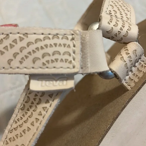 Teva Universal Geometric Sandals - Picture 8 of 11